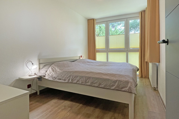 Waldfrieden Whg. 3 - Blick in das Schalfzimmer mit einem Doppelbett