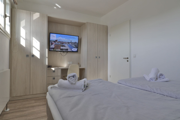Ohlerich Speicher App. 03 - Blick auf den Arbeitsbereich im Schlafzimmer