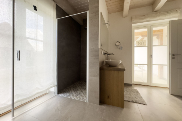 Möwennest - Blick in das Vollbad mit Sauna