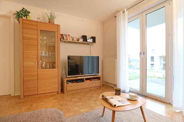 Seeschwalbe App.04- Blick vom Sofa auf den TV