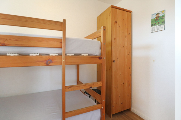 Godewind Whg. GW19 - Blick in das Kinder-/ Gästezimmer mit Etagenbett