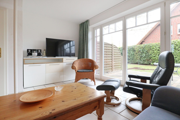Haus Strandmuschel - Blick vom Sofa auf den Fernseher