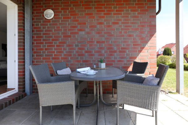 Kastanienhof Whg. 01 - Blick auf die überdachte Terrasse