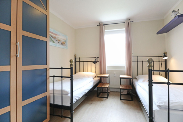 Residenz am Park App.13 - Blick in das Schlafzimmer mit zwei Einzelbetten