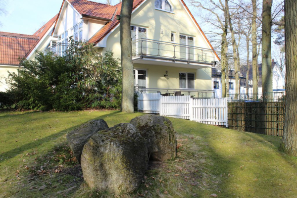 Blick auf das Appartementhaus von der Mittelpromenade