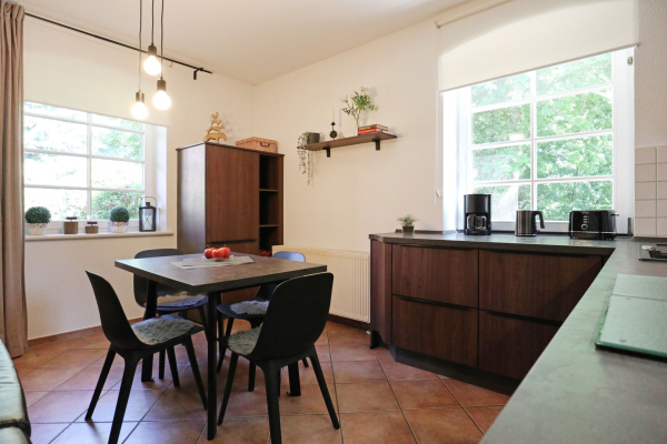 Whg. Bremen - Blick auf den offenen Essbereich mit Küchenzeile