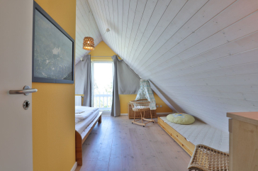 Landhaus Uhlenbusch - Blick in das Schlafzimmer im OG mit 3 Schlafplätzen