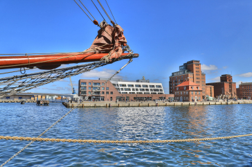 Hansestadt Wismar - Blick auf den Ohlerich Speicher und die Hafenspitze