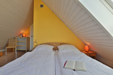 Landhaus Uhlenbusch - Blick in das Schlafzimmer im OG mit 3 Schlafplätzen