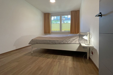 Waldfrieden Whg. 2 - Blick in das Schlafzimmer mit einem Doppelbett