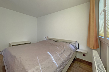 Waldfrieden Whg. 4 - Blick in das Schlafzimmer mit einem Doppelbett