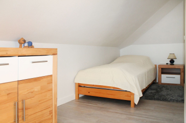 Villa Seegarten Whg. Seg11 - Blick in das Schlafzimmer mit einem Einzelbett