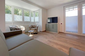 Waldfrieden Whg. 8 - Blick vom Sofa auf den TV