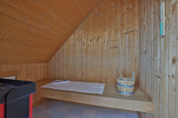 Landhaus Uhlenbusch - Blick in das Duschbad mit Sauna im OG