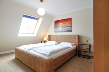 Residenz am Park App.13 - Blick in das Schlafzimmer mit großem Doppelbett