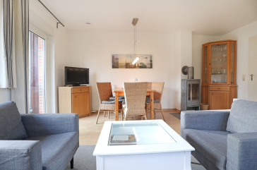 Urlauberdorf 22a - Blick vom Sofa auf den TV