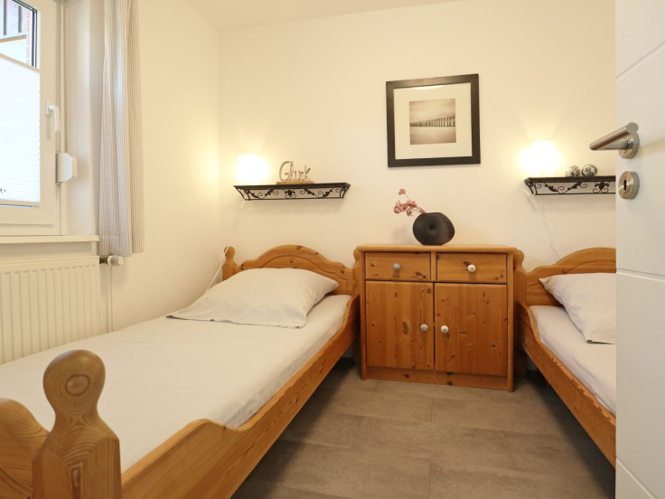 Urlauberdorf 23a - Blick in das Kinder-/ Gästezimmer im EG