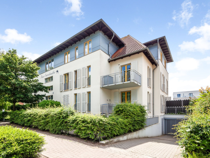 Seeschwalbe Whg.03 - Blick auf das Appartementhaus von der Ostseeallee