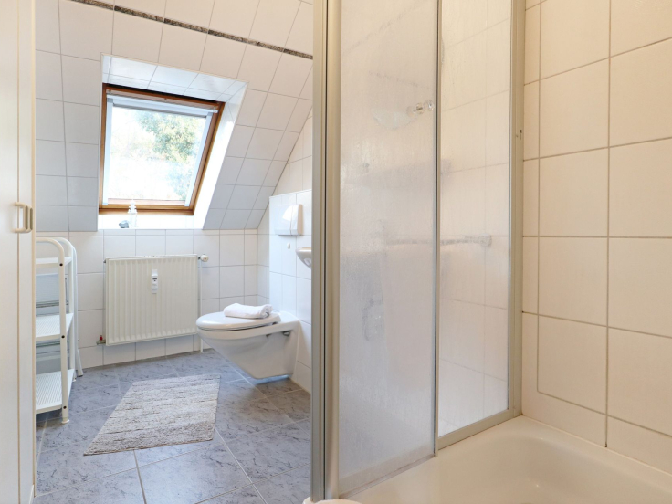 Mariannenweg Whg.13 - Blick in das Tageslichbad mit Dusche
