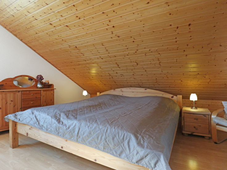 Urlauberdorf 23a - Blick in das Schlafzimmer im OG