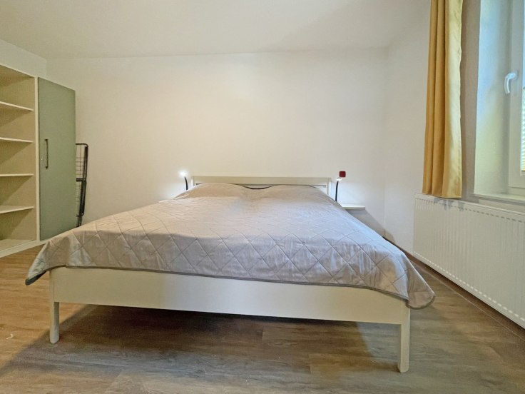 Waldfrieden Whg. 5 - Blick in das Schlafzimmer mit einem Doppelbett