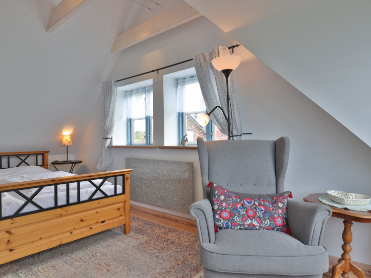 Sternschnuppe - Blick in das große Schlafzimmer mit Balkon