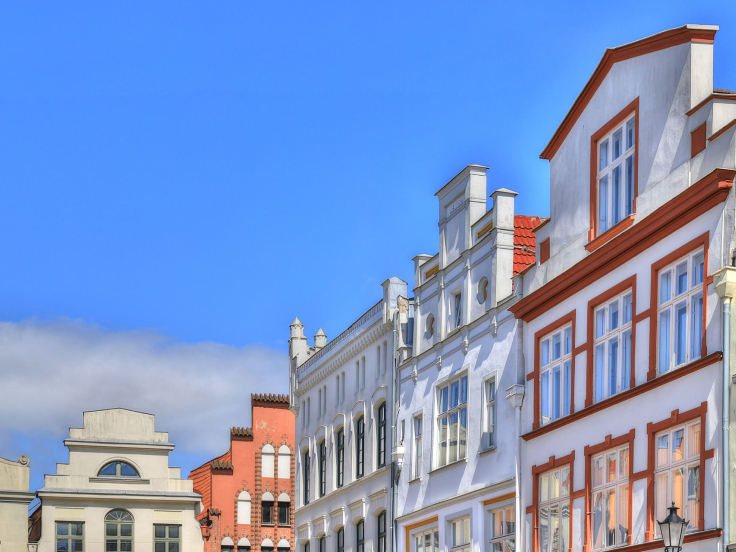 Hansestadt Wismar - Blick auf die alten Fassaden der Altstadt