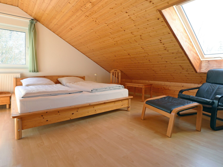 Urlauberdorf 32a - Blick in das Schlafzimmer im OG